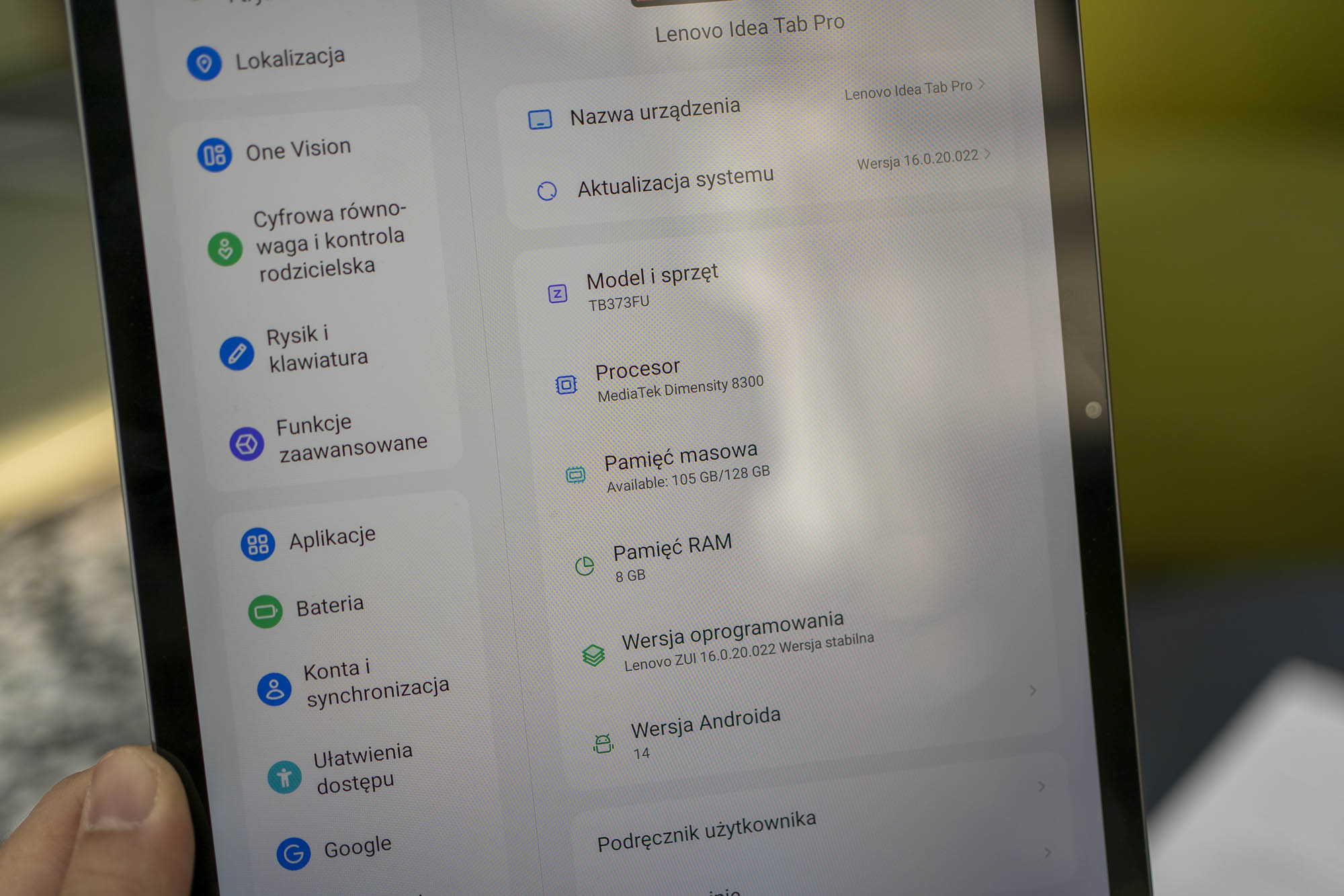 Test tabletu Lenovo Idea Tab Pro - jest ogromny, ma rysik i bardzo dobrą cenę