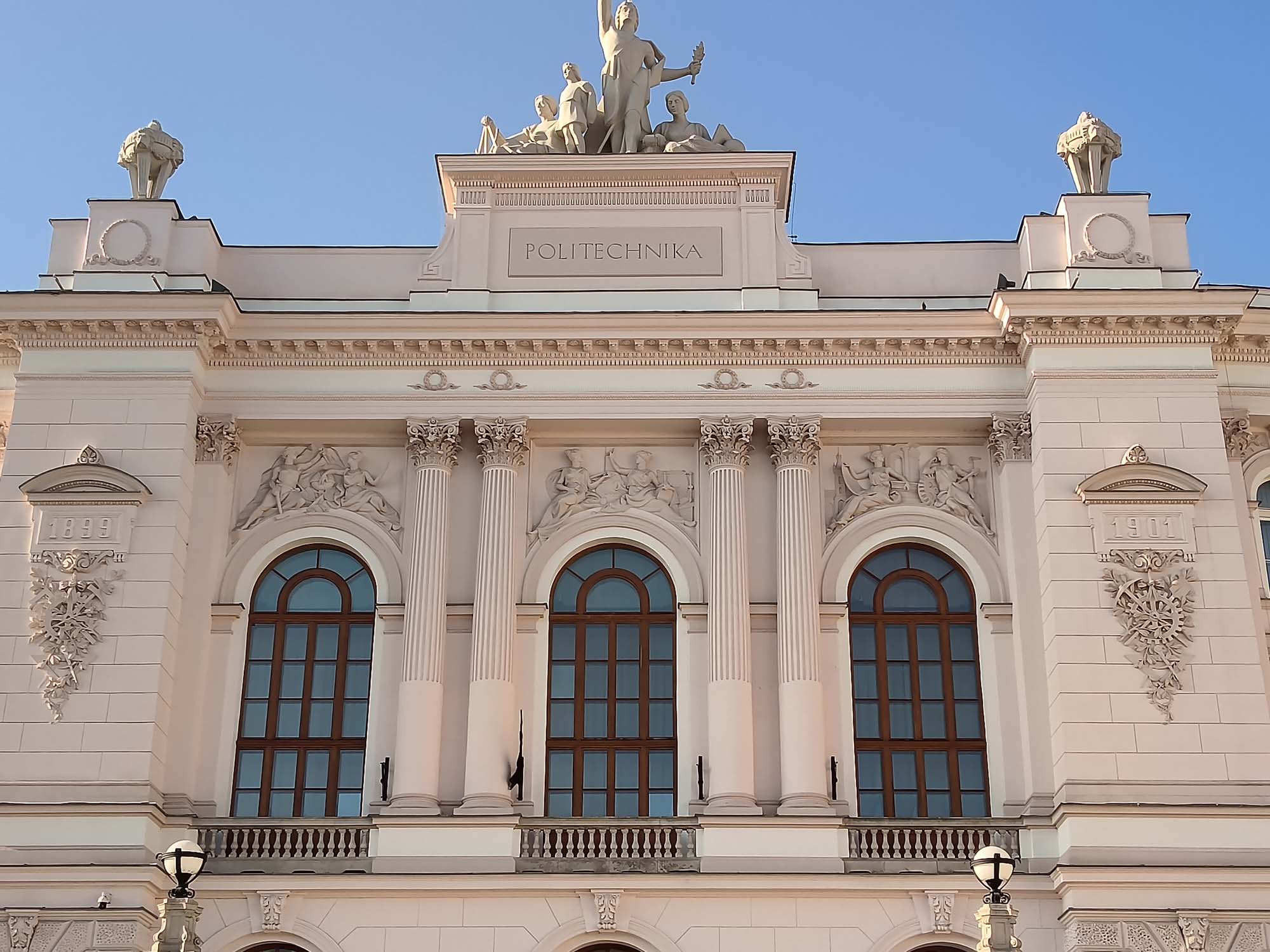 Test tabletu Lenovo Idea Tab Pro - jest ogromny, ma rysik i bardzo dobrą cenę