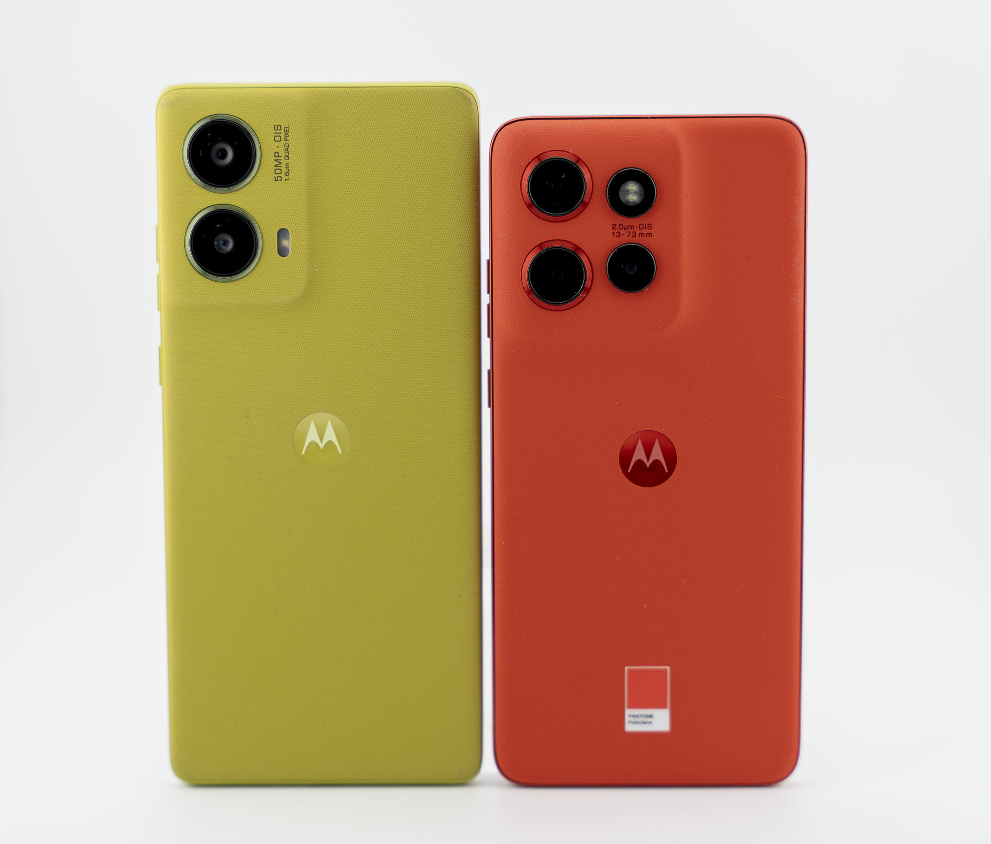 Nasze porównanie smartfonów moto g85 5G versus Motorola edge 50 neo