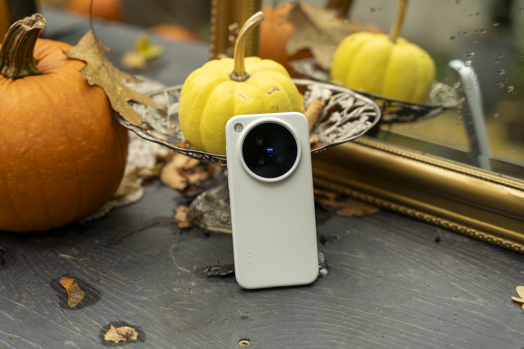 vivo X500 Pro – jest znacznie mniejszy, ale czy równie dobry fotograficznie – nasze pierwsze wrażenia