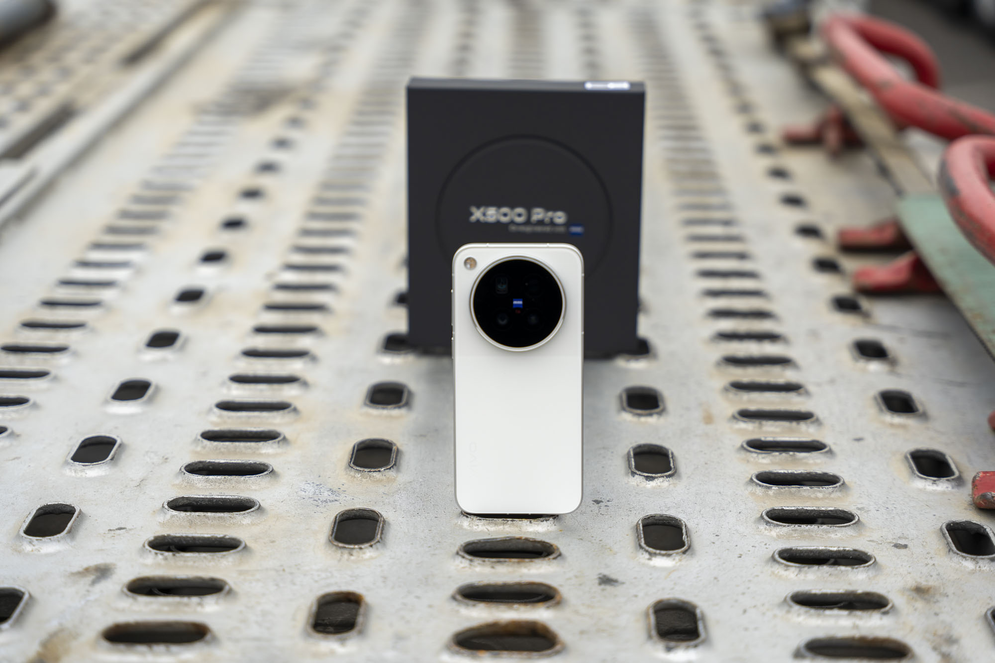 vivo X500 Pro – jest znacznie mniejszy, ale czy równie dobry fotograficznie – nasze pierwsze wrażenia