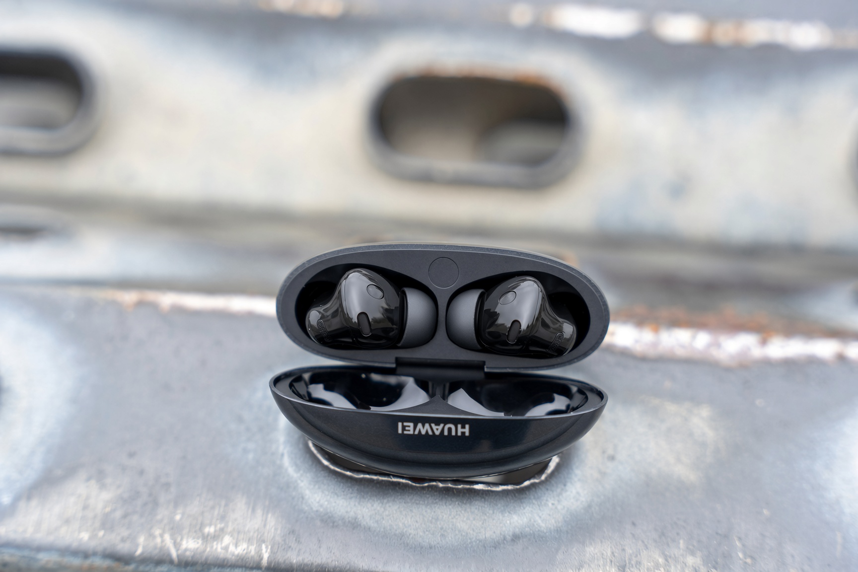 Test Huawei FreeBuds Neo – małe słuchawki też mogą dobrze brzmieć