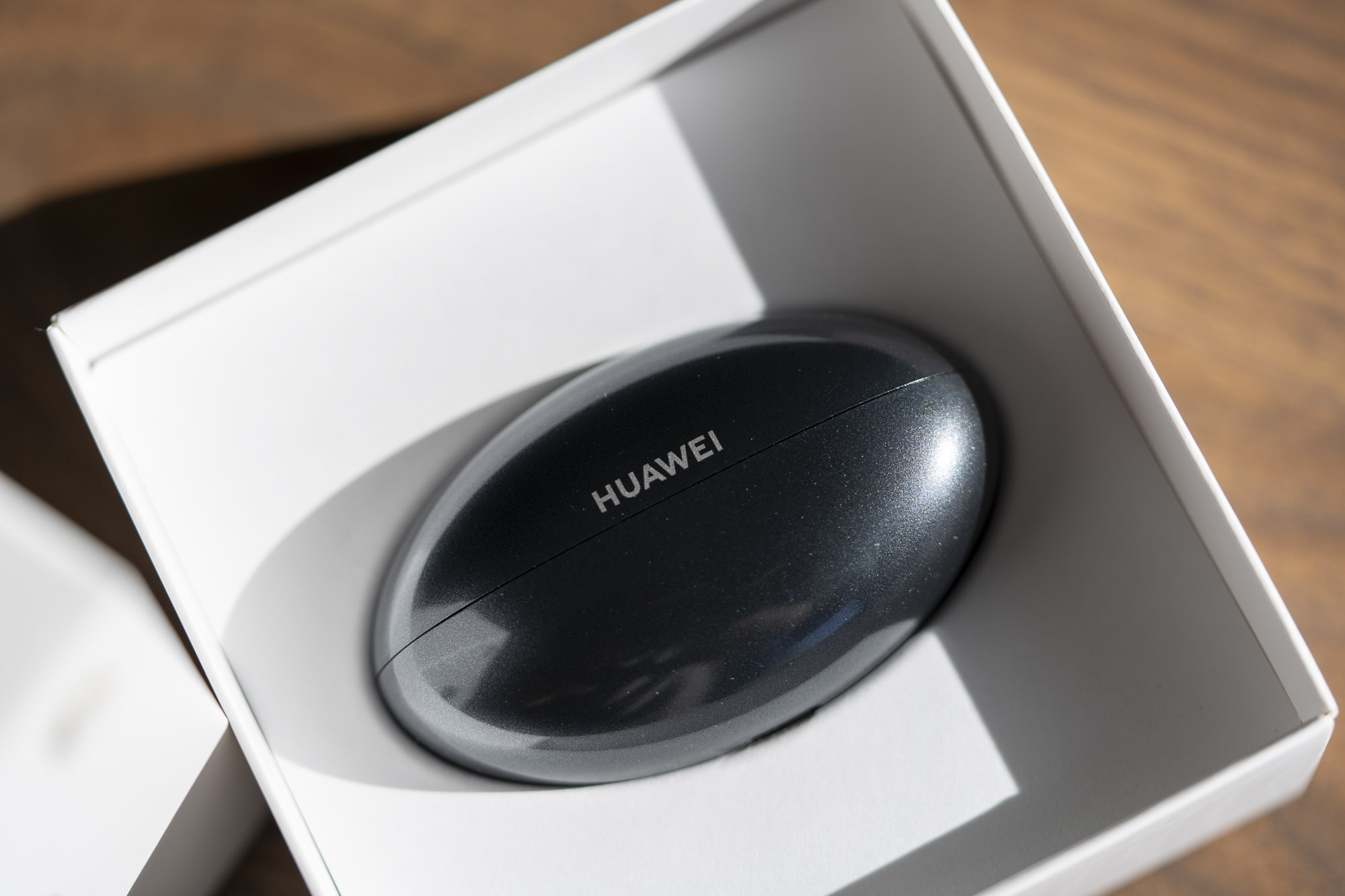 Test Huawei FreeBuds Neo – małe słuchawki też mogą dobrze brzmieć