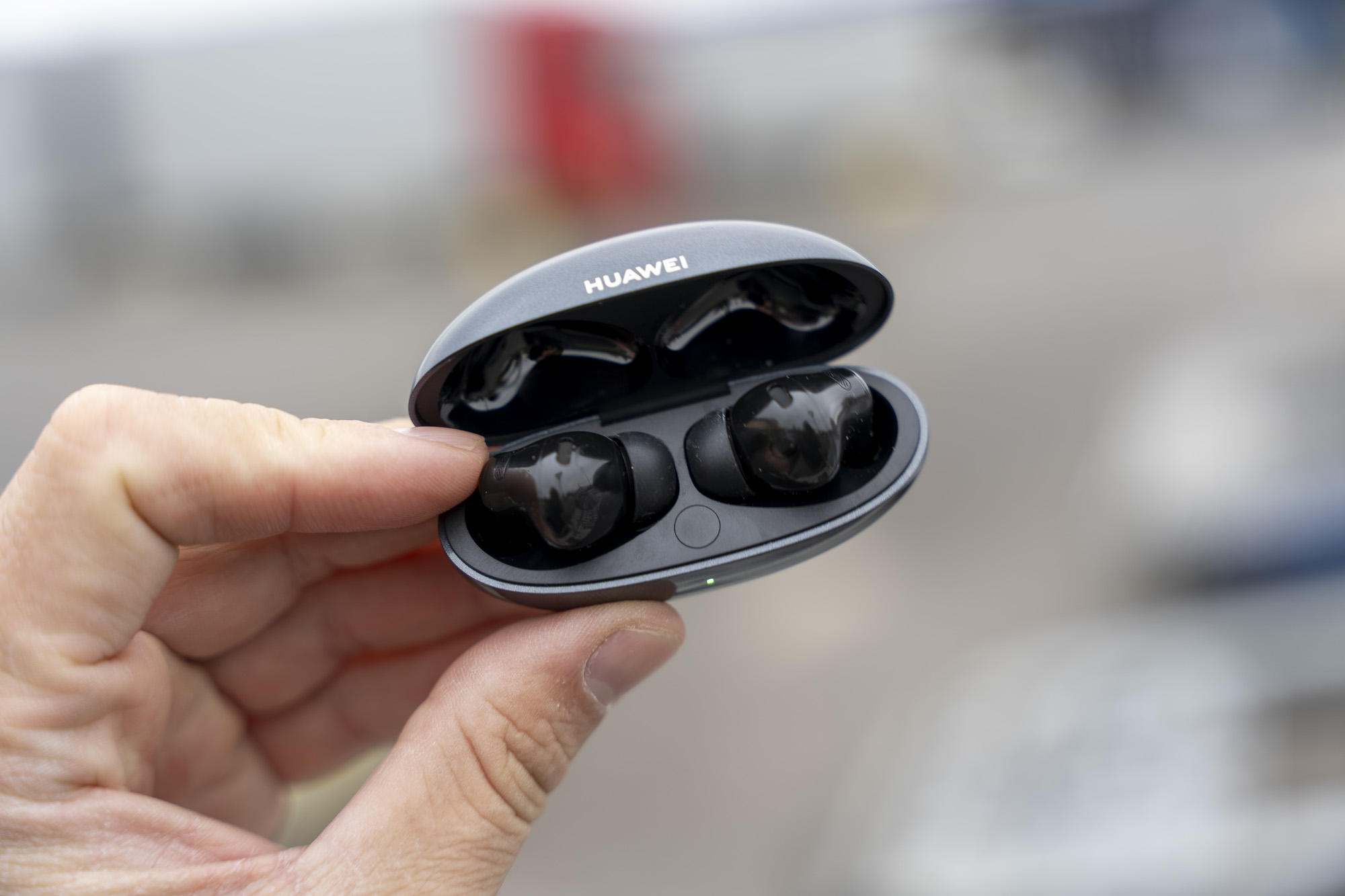 Test Huawei FreeBuds Neo – małe słuchawki też mogą dobrze brzmieć