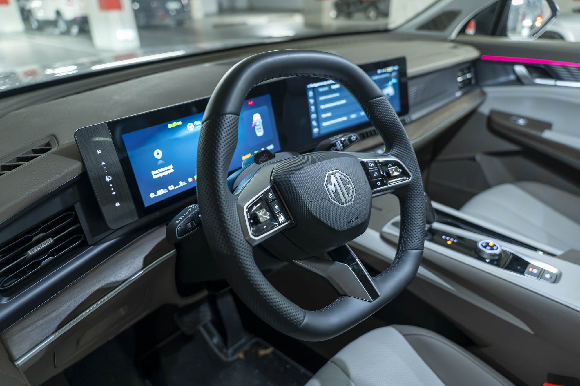 Test MG MGS9 PHEV – 299 KM – ogromny SUV za rozsądne pieniądze