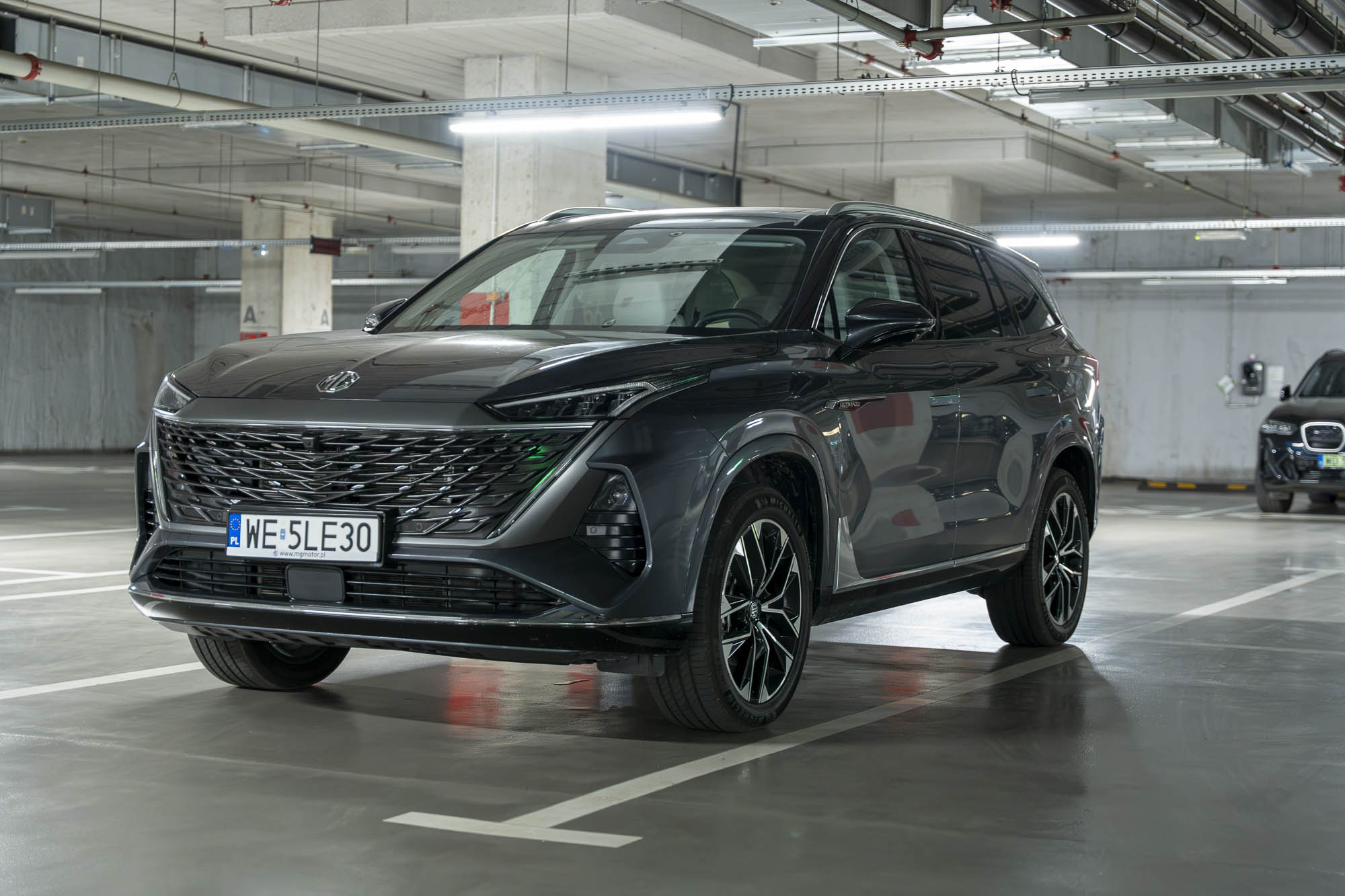 Test MG MGS9 PHEV – 299 KM – ogromny SUV za rozsądne pieniądze