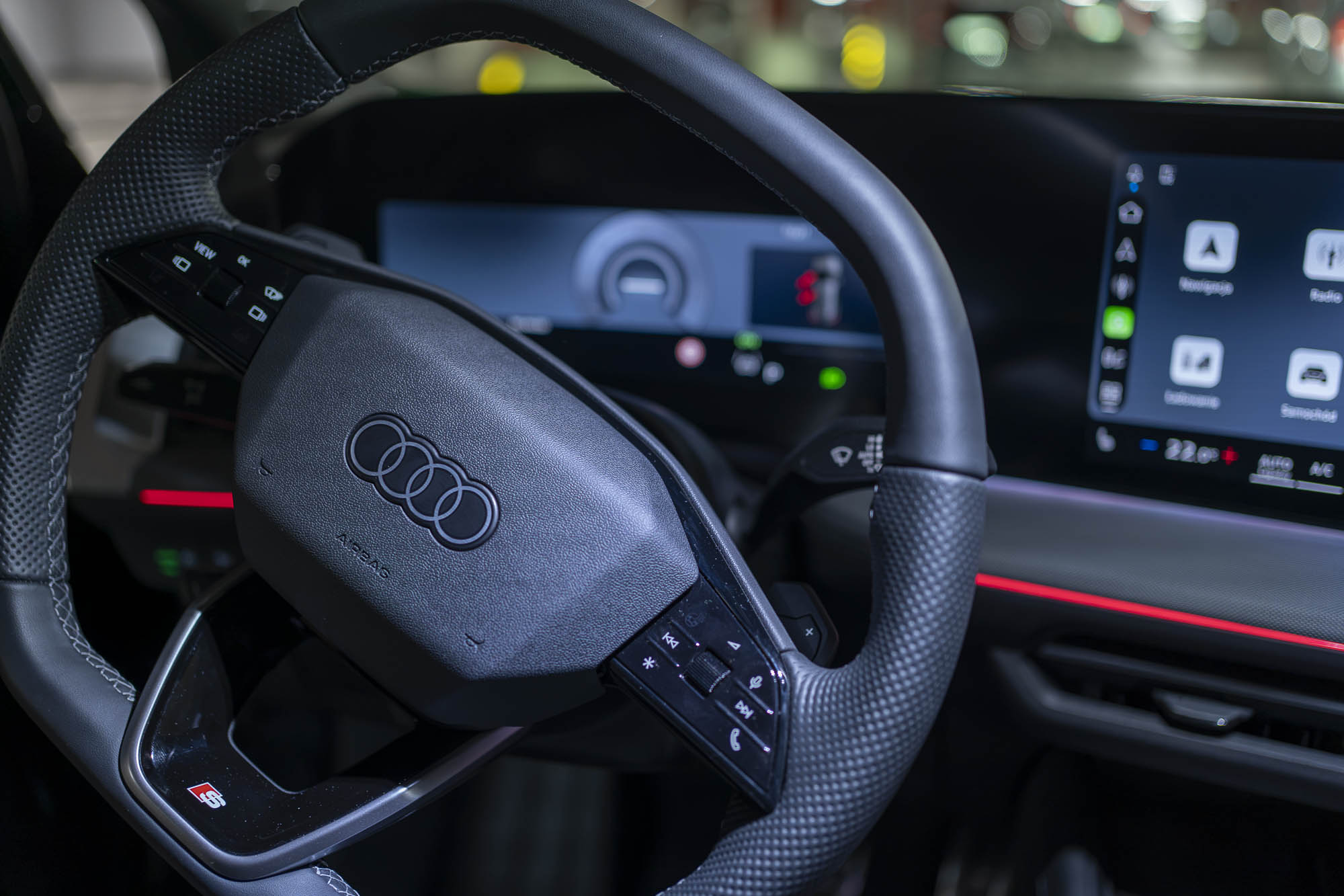 Test Audi Q4 e-tron– jest piękny, ma 299 KM, ale kosztuje prawie 400 tys. zł