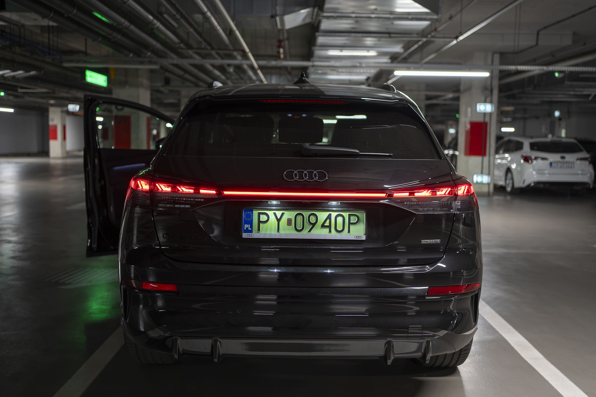 Test Audi Q4 e-tron– jest piękny, ma 299 KM, ale kosztuje prawie 400 tys. zł