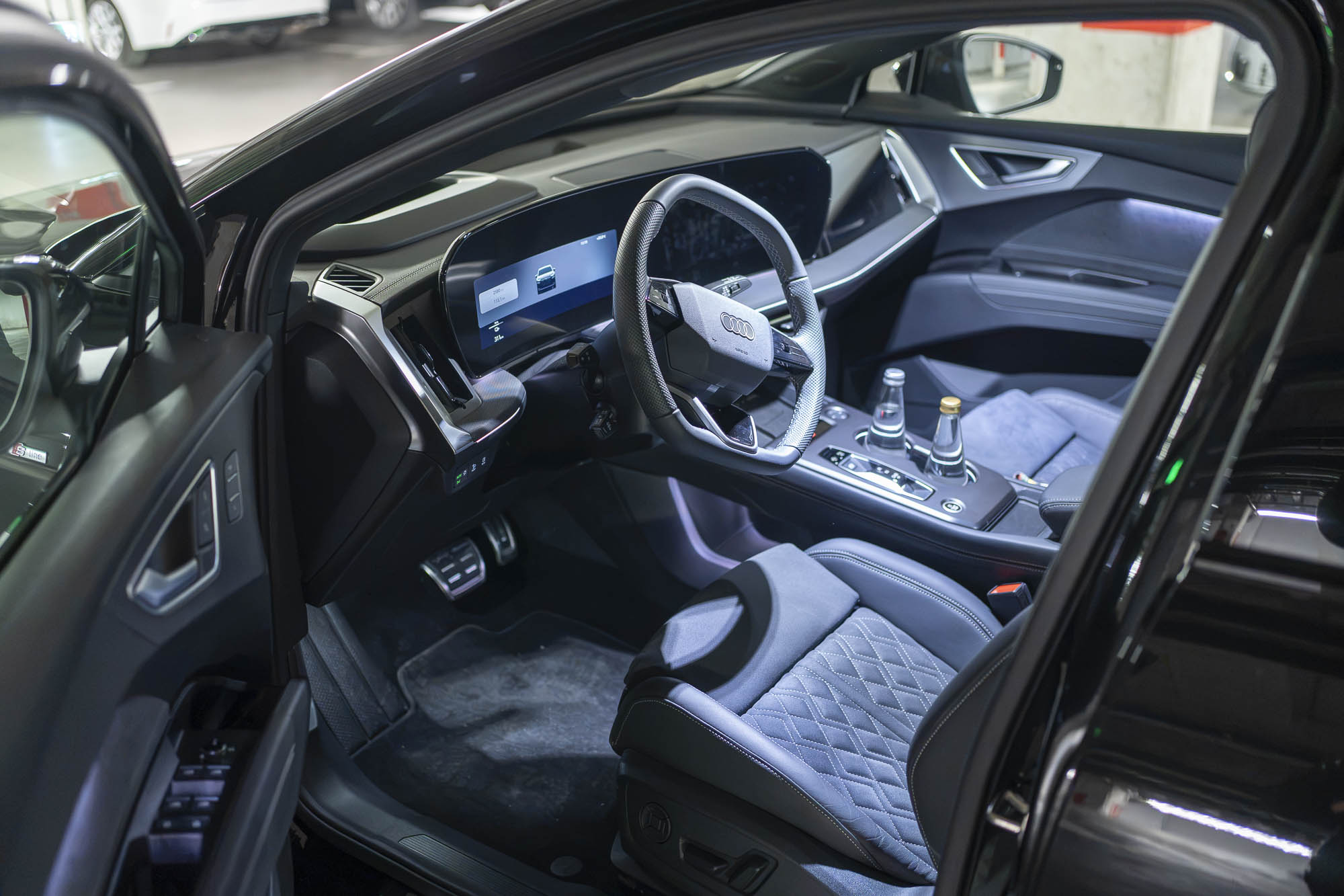 Test Audi Q4 e-tron– jest piękny, ma 299 KM, ale kosztuje prawie 400 tys. zł