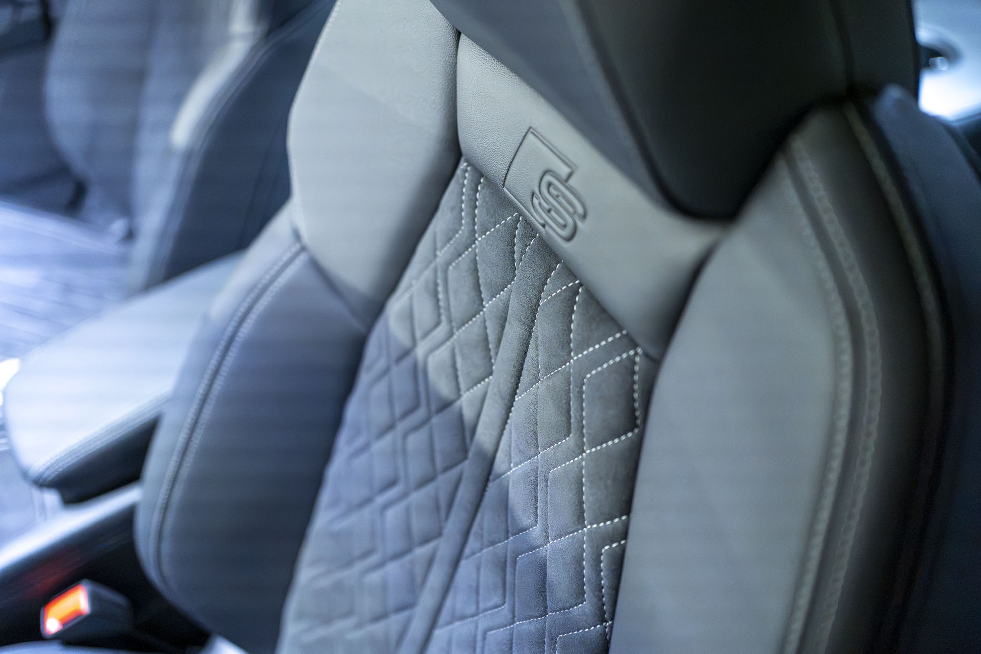 Test Audi Q4 e-tron– jest piękny, ma 299 KM, ale kosztuje prawie 400 tys. zł