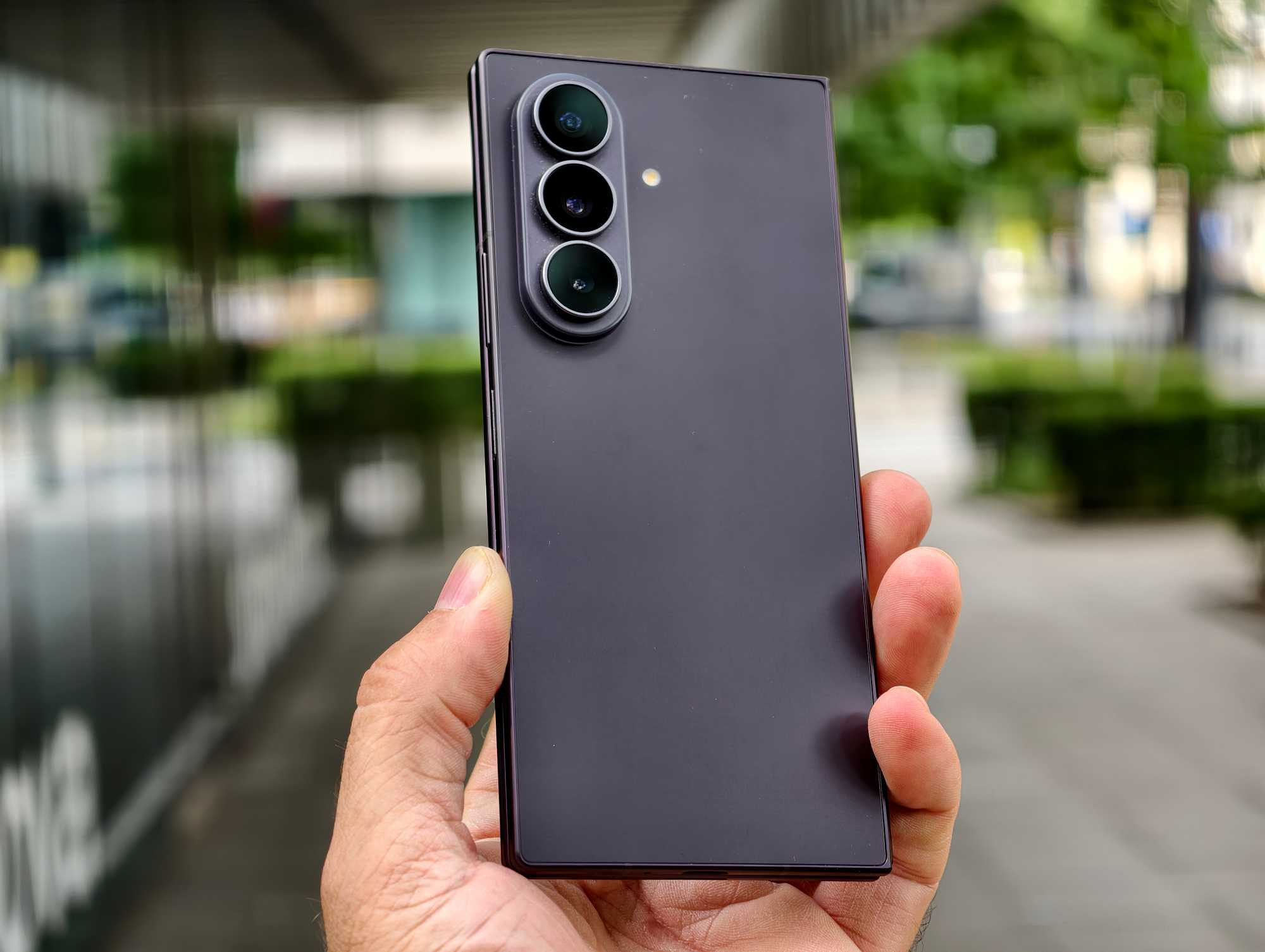 Test Samsung Galaxy Z Fold8 Ultra – zagięcie ekranu wreszcie przestaje przeszkadzać