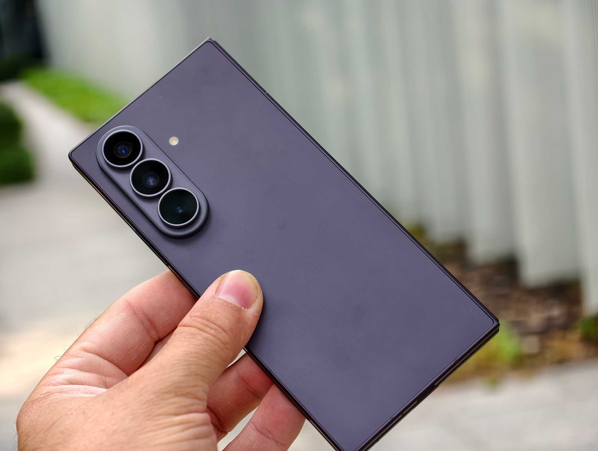 Test Samsung Galaxy Z Fold8 Ultra – zagięcie ekranu wreszcie przestaje przeszkadzać