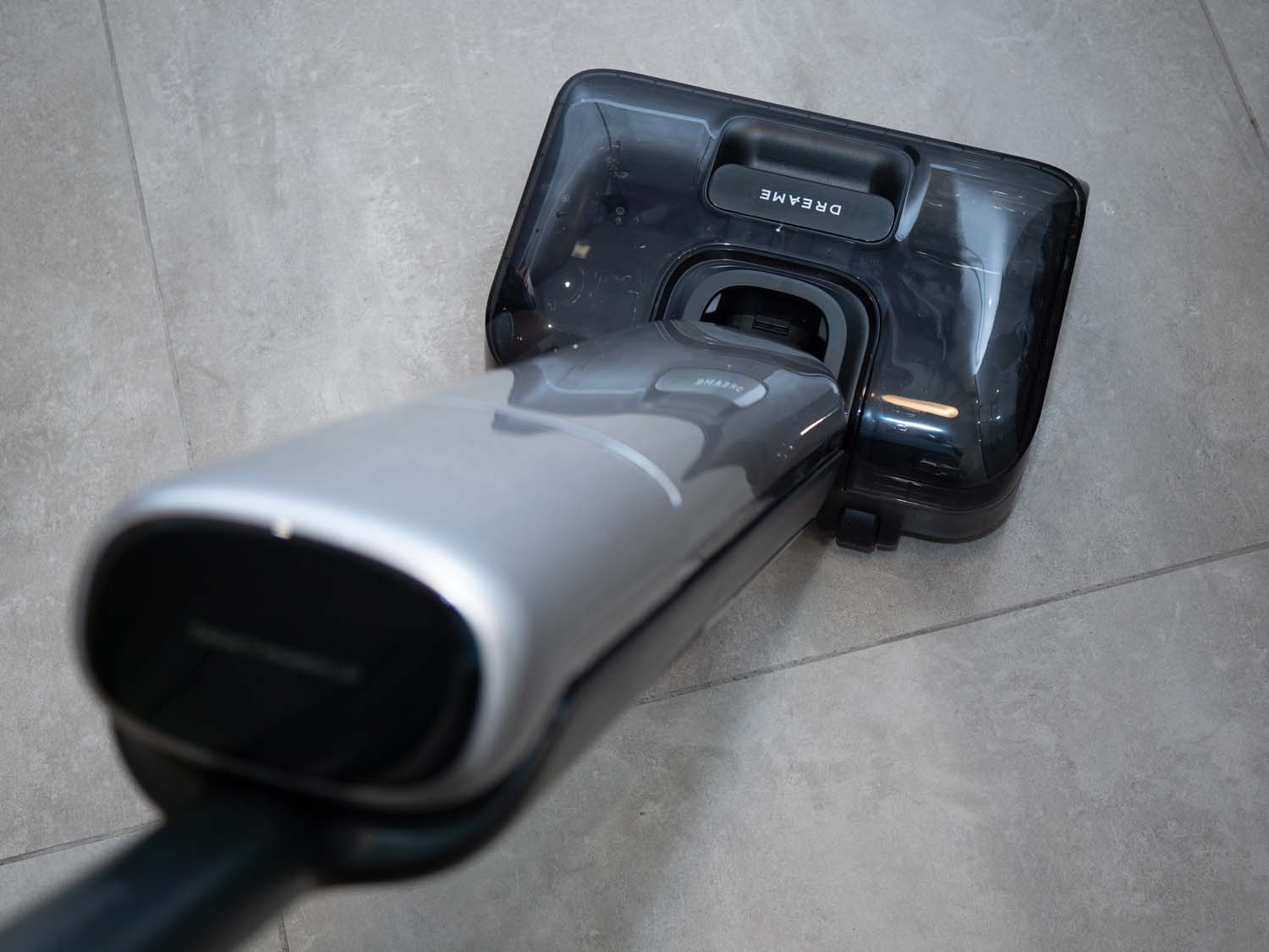 Test Dreame T12 Pro – jeden sprzęt zamiast odkurzacza i mopa, ale nie do każdego domu
