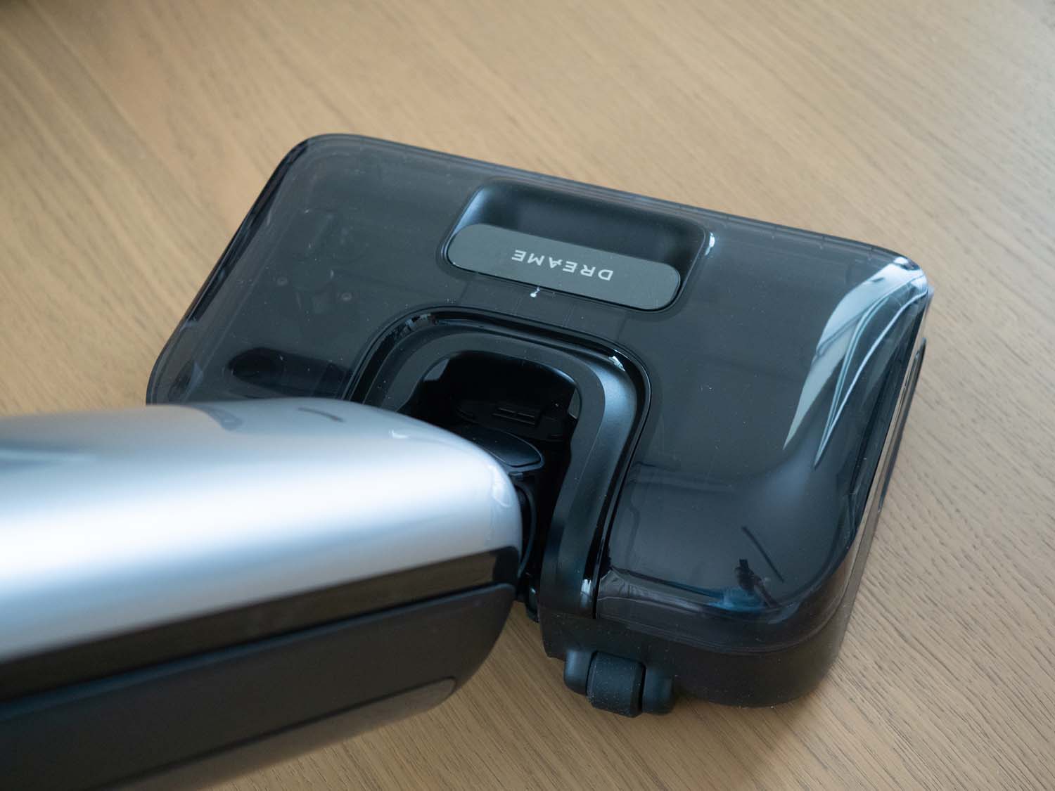 Test Dreame T12 Pro – jeden sprzęt zamiast odkurzacza i mopa, ale nie do każdego domu