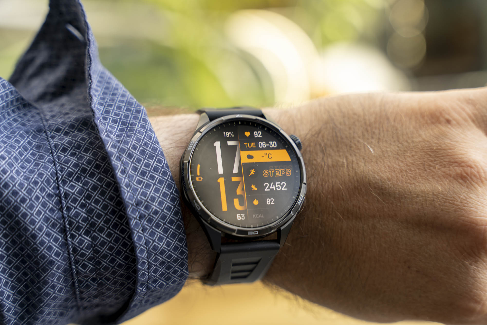Test zegarka Honor Watch 6 – nawet 35 dni na baterii i bardzo jasny ekran
