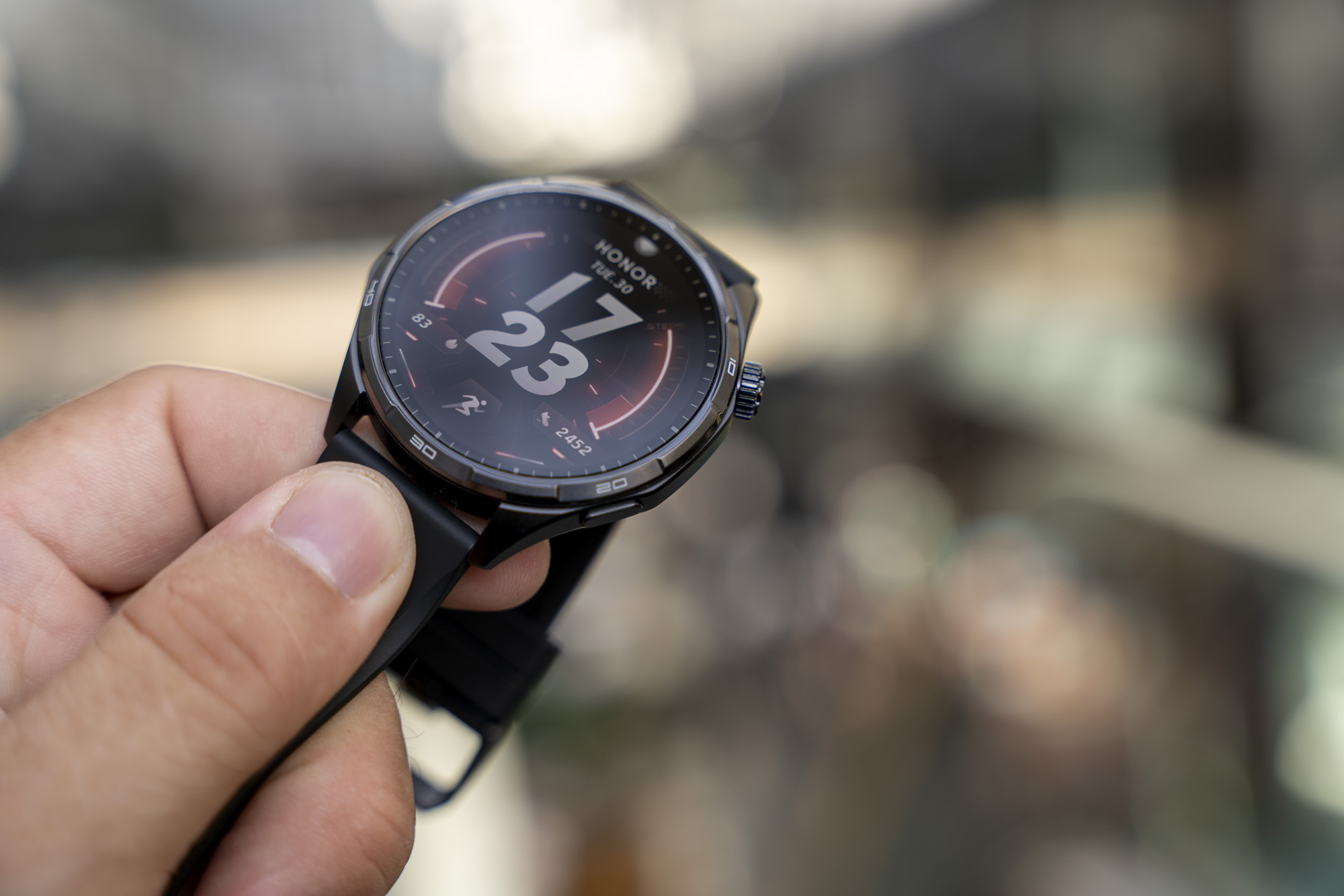 Test zegarka Honor Watch 6 – nawet 35 dni na baterii i bardzo jasny ekran