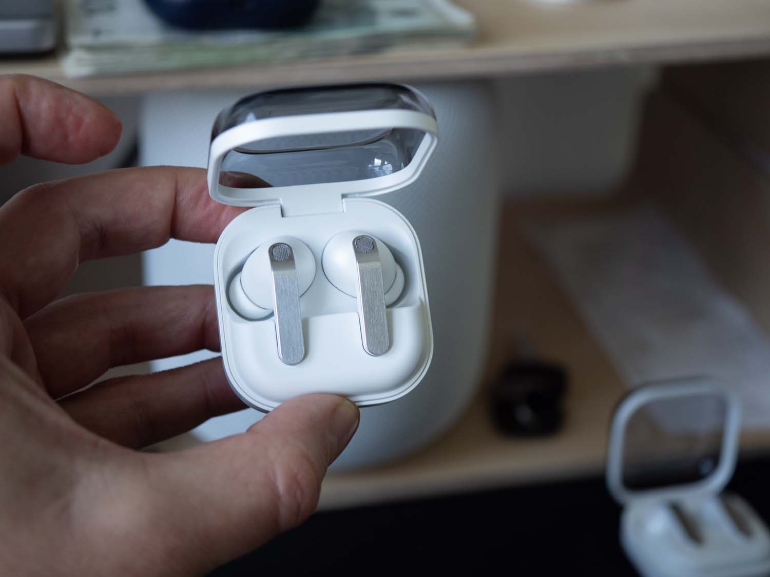 Test słuchawek Samsung Galaxy Buds4 – chyba warto dopłacić do wersji Pro