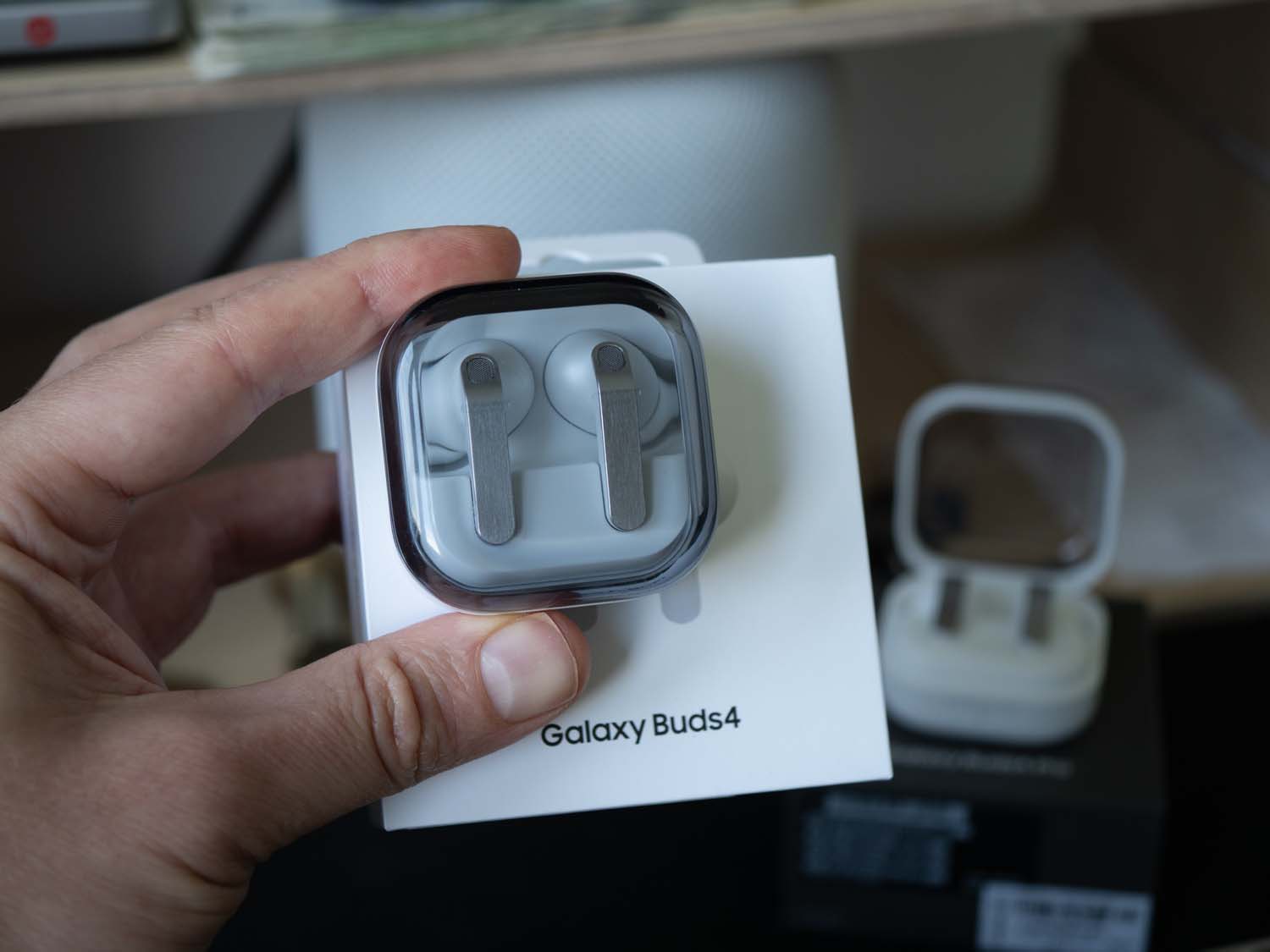 Test słuchawek Samsung Galaxy Buds4 – chyba warto dopłacić do wersji Pro