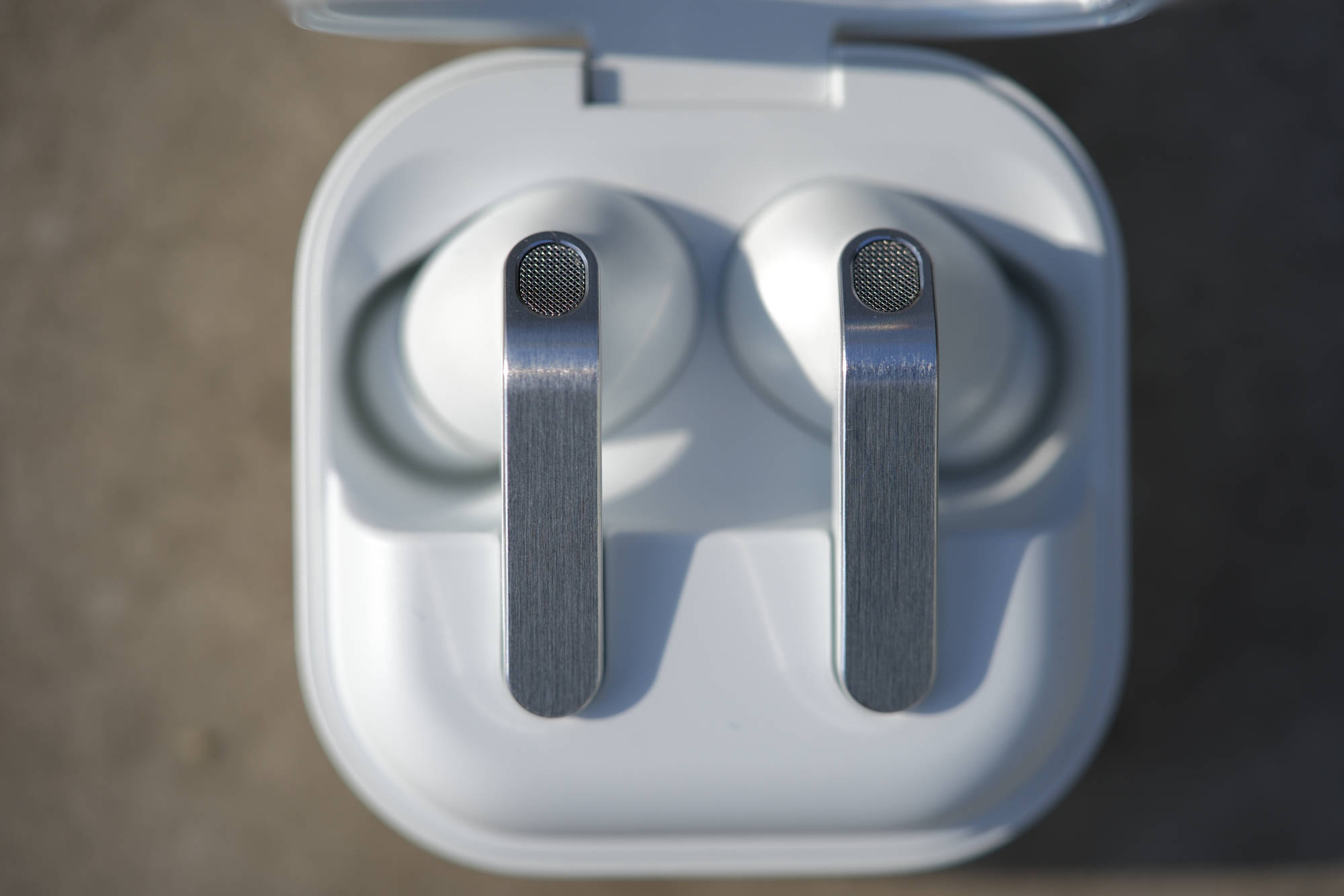 Recenzja słuchawek Samsung Galaxy Buds 4 Pro – są bardzo, bardzo dobre