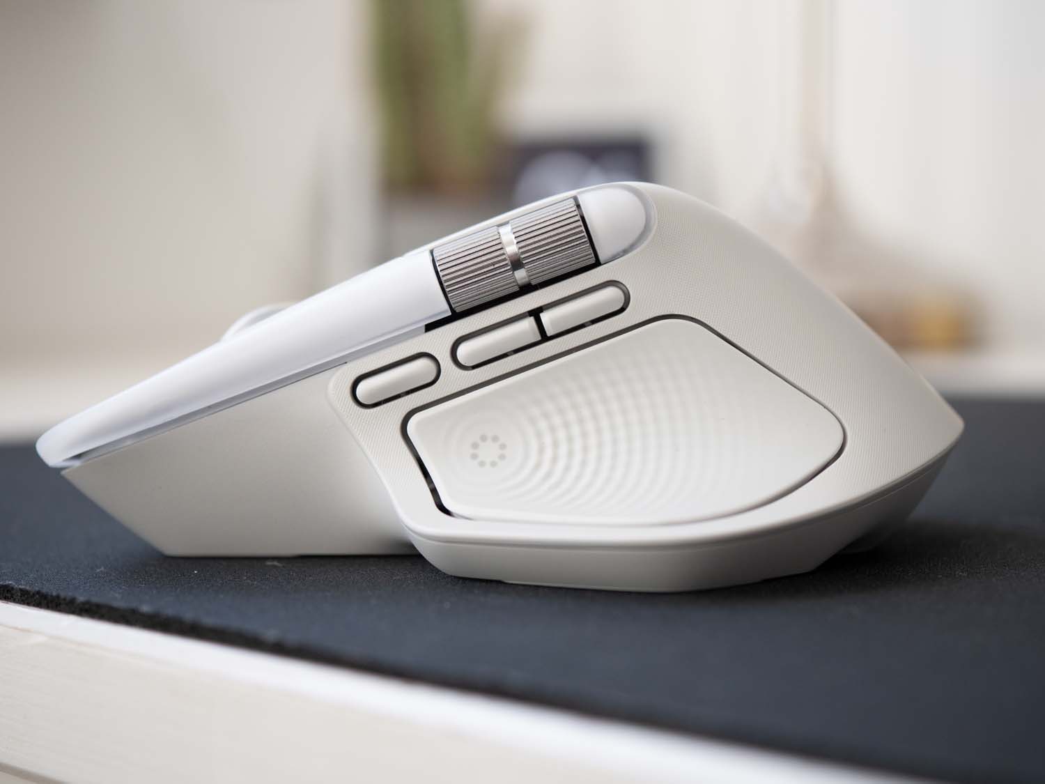 Recenzja Logitech MX Master 4 – najlepsza myszka biurowa jest jeszcze lepsza