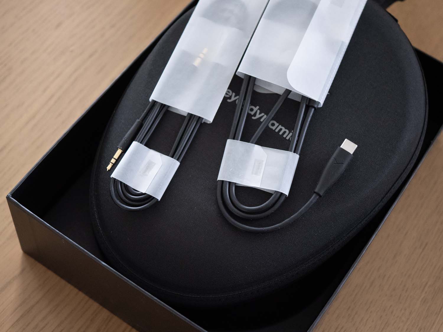 Test flagowych słuchawek beyerdynamic AVENTHO 300 – to konkurencja dla Sony, Apple, Bose, B&W i Sennheiser