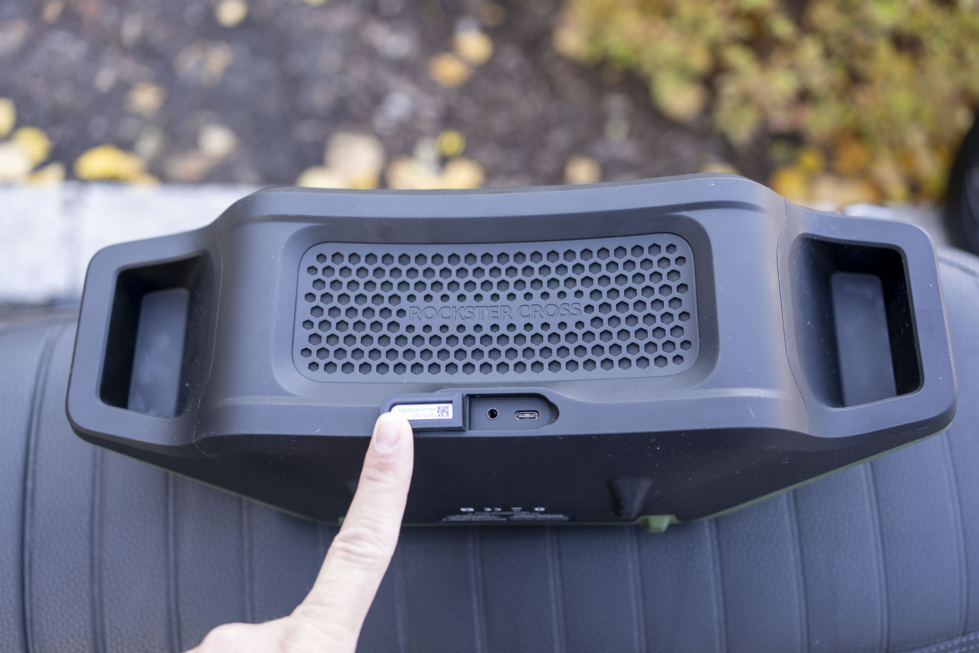 Test bardzo udanego głośnika Teufel Rockster Cross 2