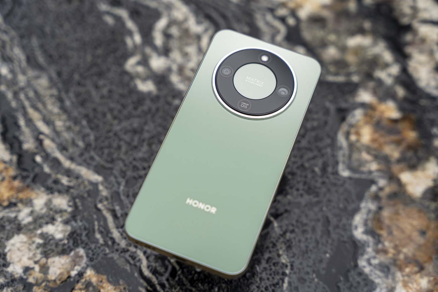 Test HONOR Magic 8 Lite – rekordowa bateria i wytrzymałość