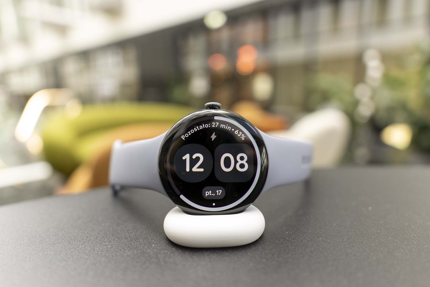 Google Pixel Watch 4 – Androidowy Apple Watch z podobnymi kompromisami