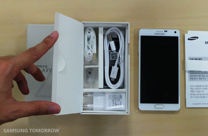 unboxing_the_galaxy_note_4_4.jpg