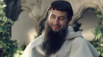 Majewski w roli mnicha reklamuje PKO Konto za Zero (wideo)