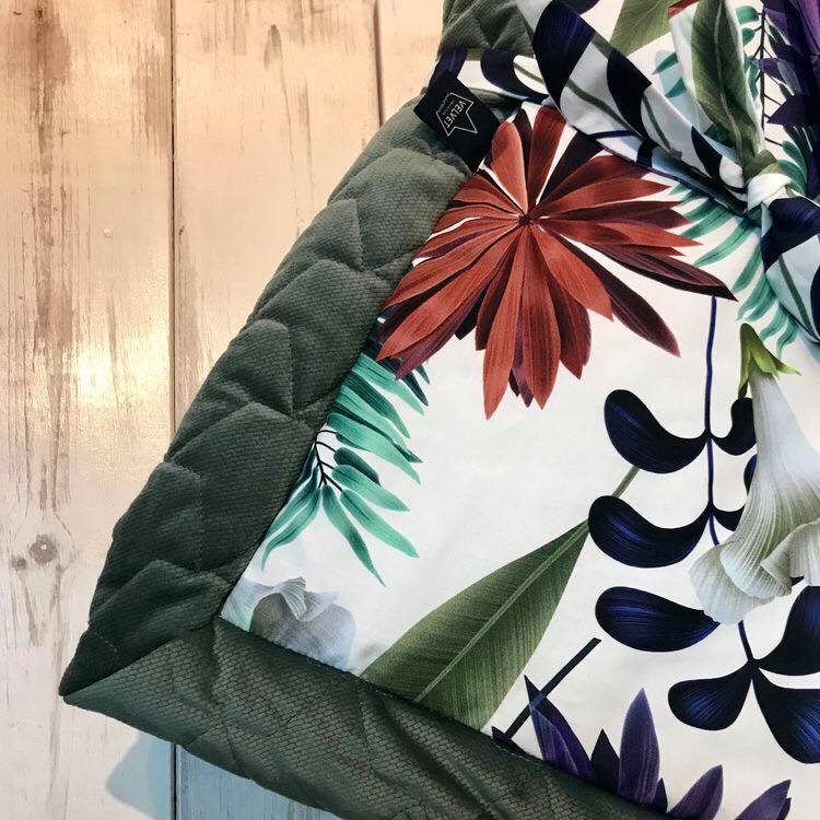 BOTANIC GARDEN BLANKET 140X200 (KHAKI)