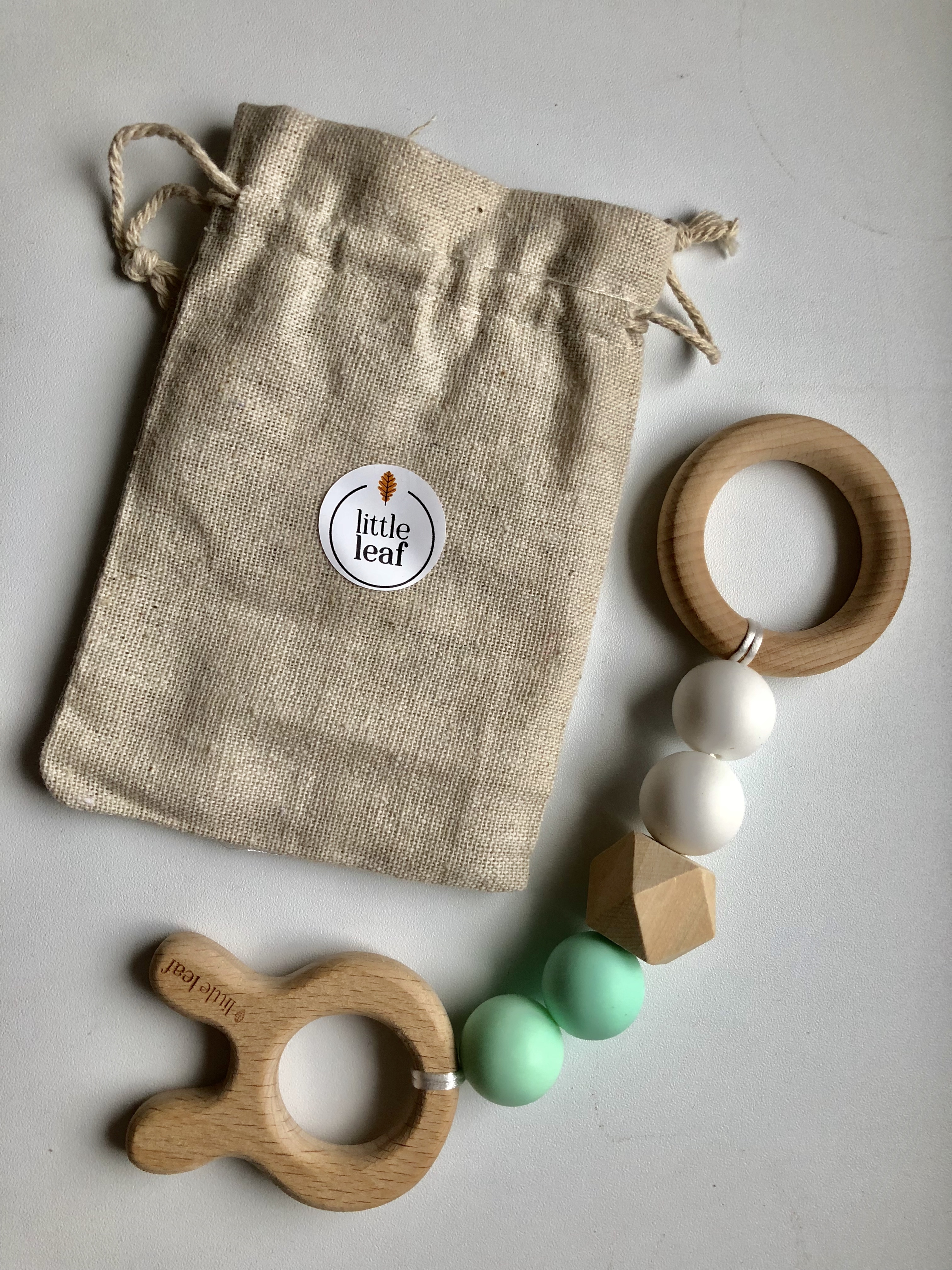 Little Leaf Educational Pendant S (bunny mint&white)