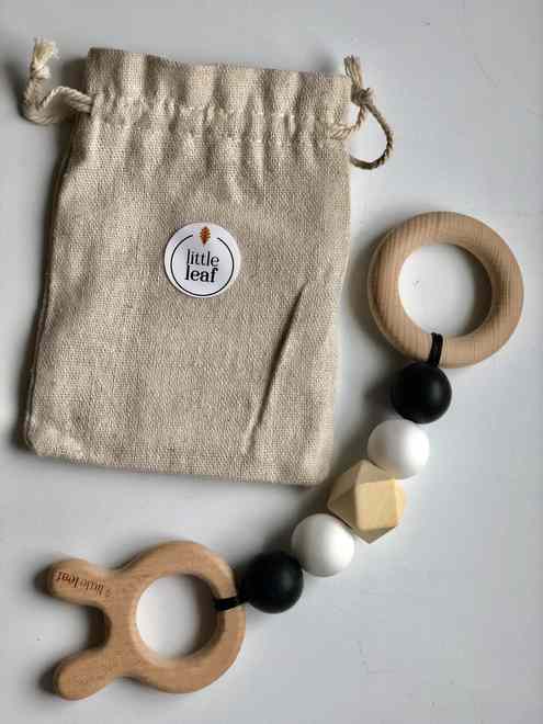 Little Leaf Educational Pendant S (bunny black&white)