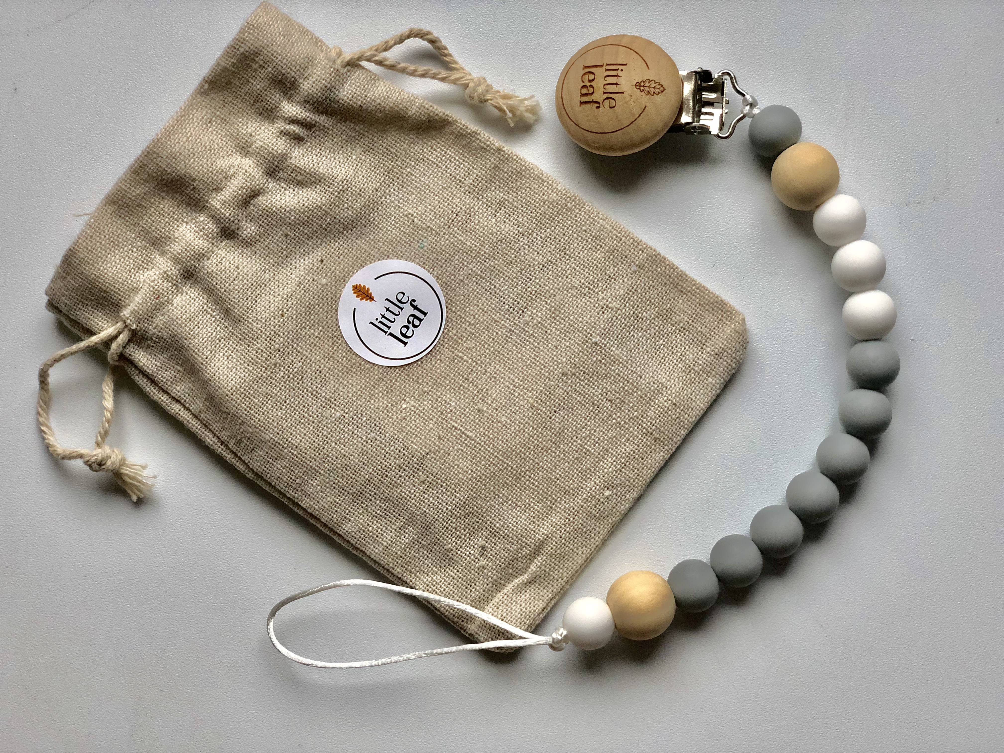 Little Leaf Pacifier Pendant (white&grey)