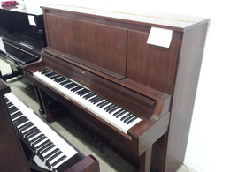 Pianino Yamaha serii W 