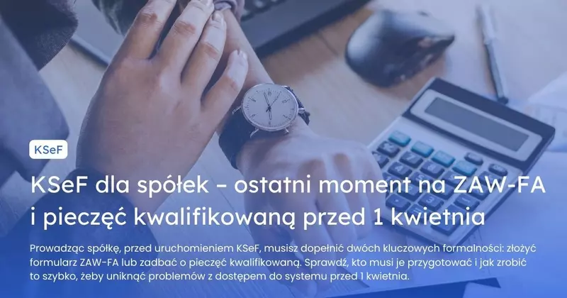 Zegarek na kobiecej dłoni, w tle 