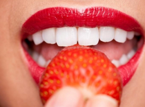 Whiten your teeth naturaLly